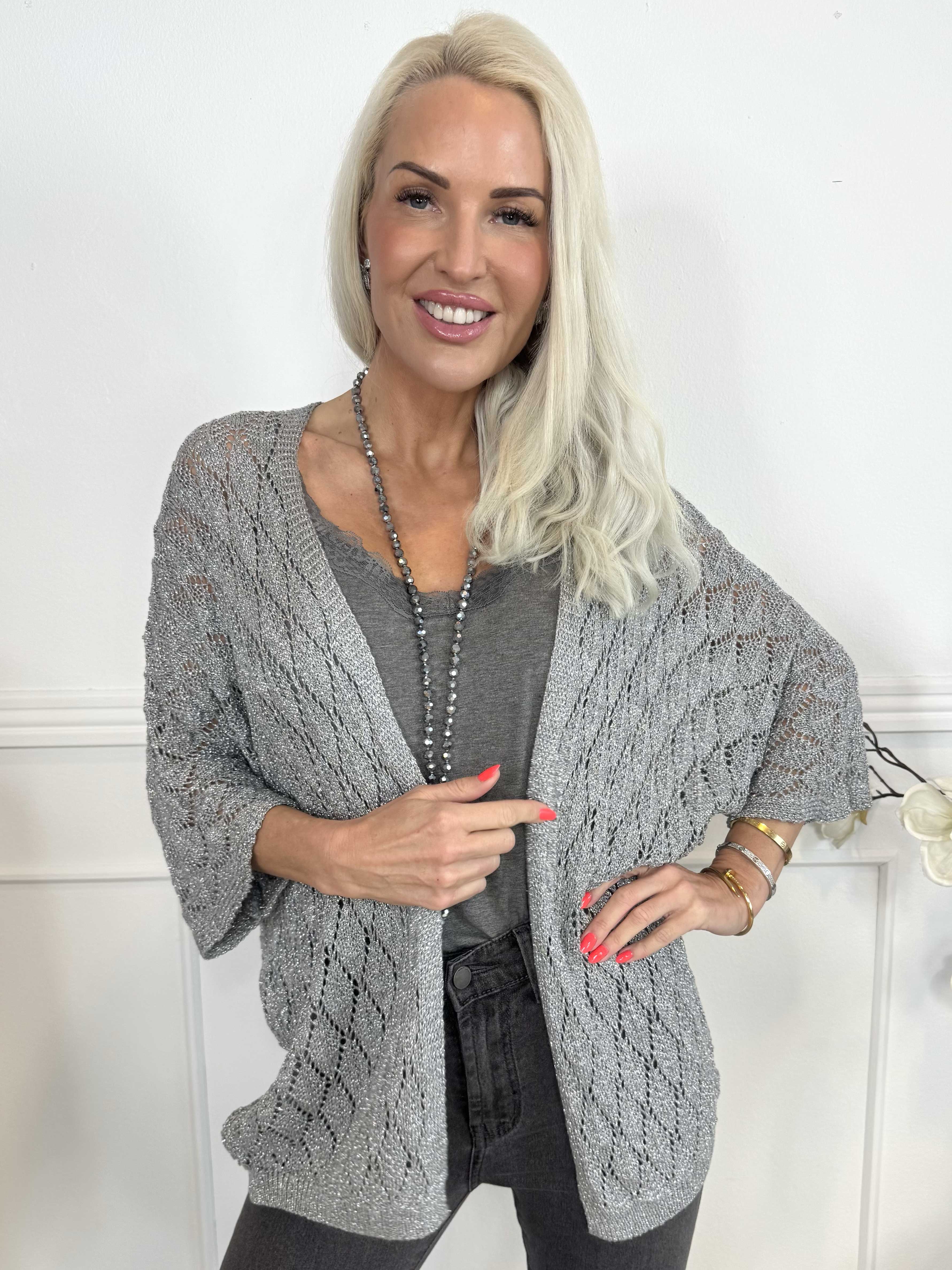 Selena - Söt virkad stickning med glittertrådar